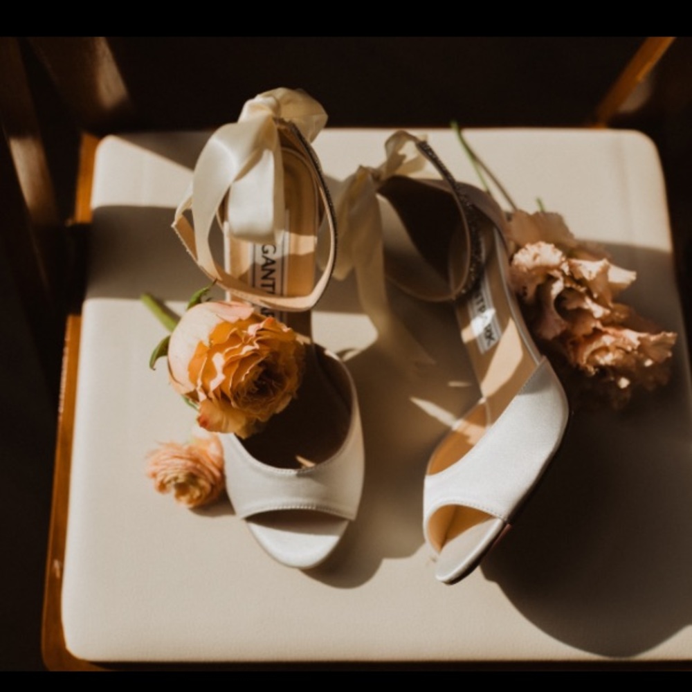 White wedding Heals with Bow back